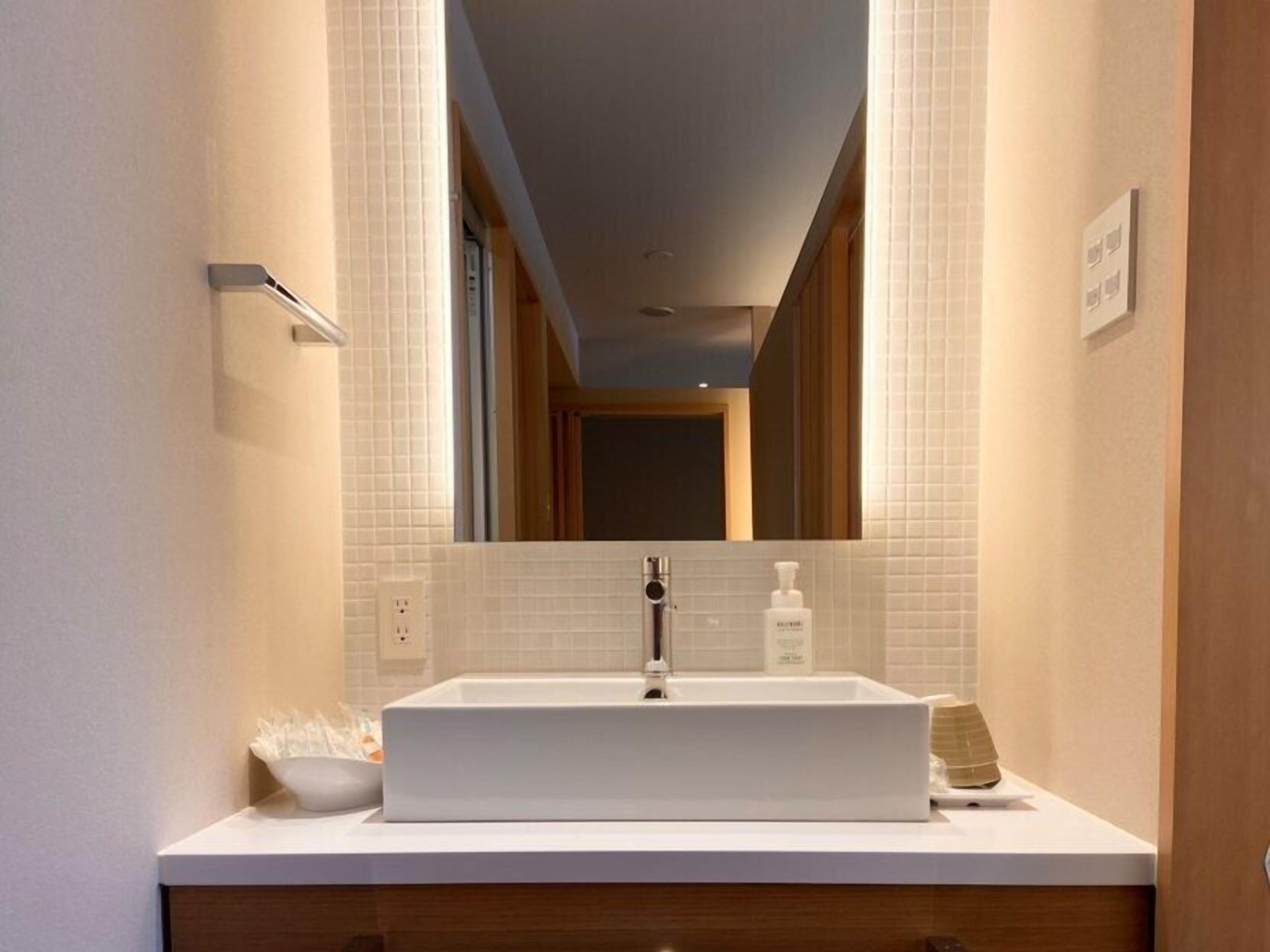 superior room | bathroom sink