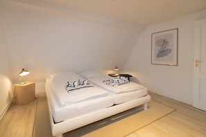 Unclassified image, 3 of 26, button