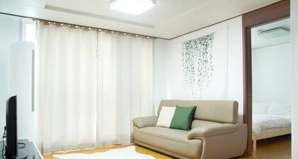 [NEW!! CHEONGDAM PORSCHE - 3BDR2BATH 5MIN WALK!