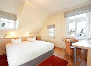 2 soverom, skrivebord og wi-fi