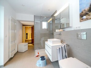 Shower - Sylt Hüüs, Germany (Hörnum (Sylt))