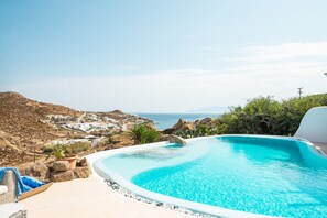 Seasonal outdoor pool - Villa Scorpios II by The Pearls Collection (Mykonos)