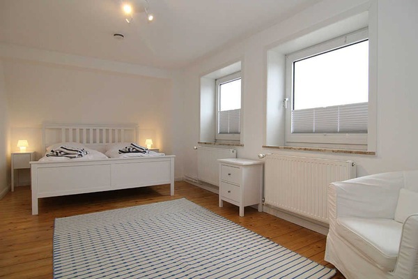 2. Schlafzimmer