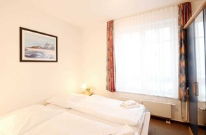 2 bedrooms, in-room safe, WiFi