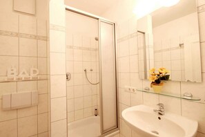 Unclassified image, 4 of 10, button