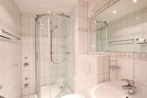 Unclassified image, 4 of 13, button