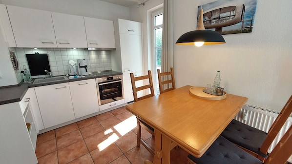 Unclassified image, 1 of 12, button