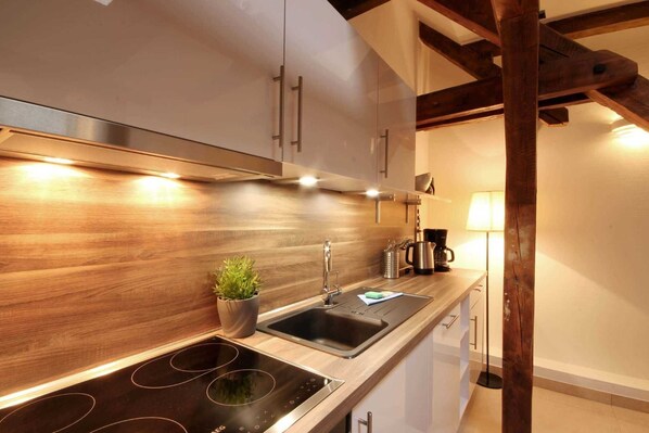 Køleskab, mikrobølgeovn, ovn, opvaskemaskine