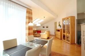 Unclassified image, 2 of 9, button