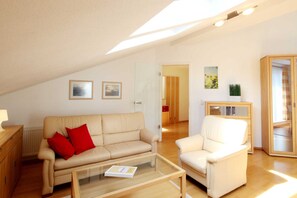 Unclassified image, 3 of 9, button