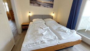 Unclassified image, 5 of 14, button