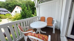 Unclassified image, 3 of 14, button