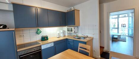 Fridge, microwave, oven, dishwasher