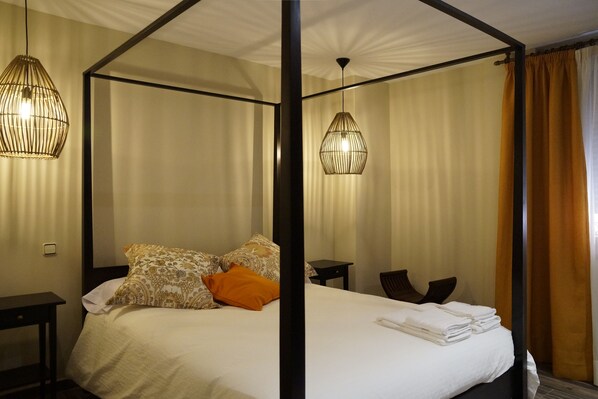 Apartment, 2 Schlafzimmer (NAIROBI) | 2 Schlafzimmer, Daunenbettdecken, individuell dekoriert