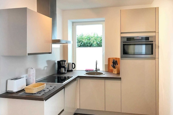 Fridge, microwave, oven, dishwasher