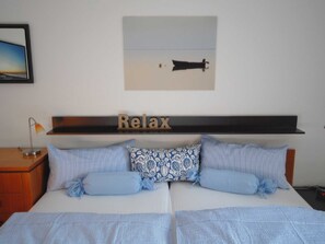 2 bedrooms, in-room safe, WiFi, bed sheets