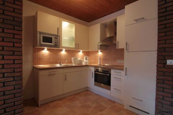 Frigorifero, microonde, forno, lavastoviglie