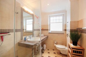 Unclassified image, 3 of 10, button