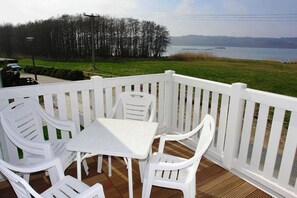 Unclassified image, 2 of 10, button