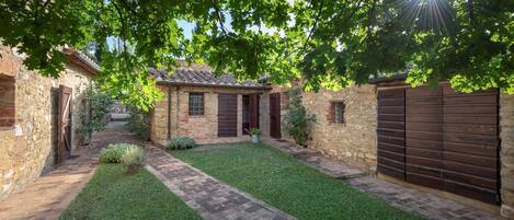 Enceinte de lâhĂ©bergement