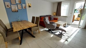 Unclassified image, 3 of 16, button