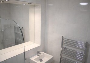 Bathroom - Apartment Sula Bassana (North Berwick)