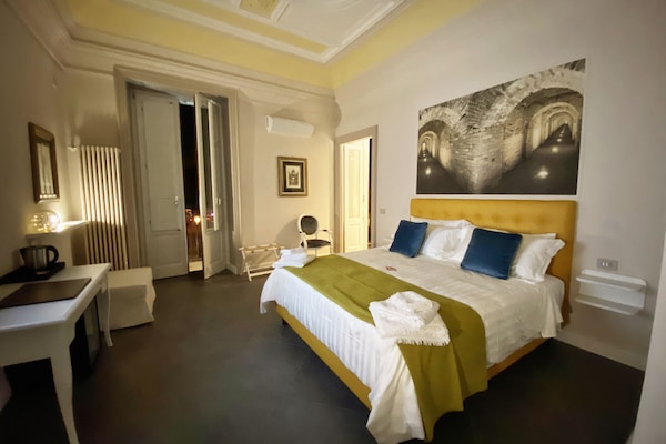 Habitación de lujo (Family) | Ropa de cama de alta calidad y edredones de plumas