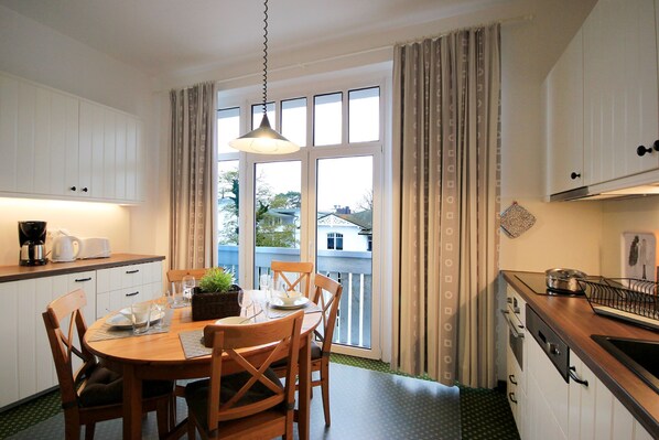 Imagen sin descripción, 1 de 10, botón