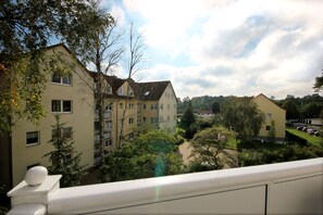 Unclassified image, 2 of 15, button