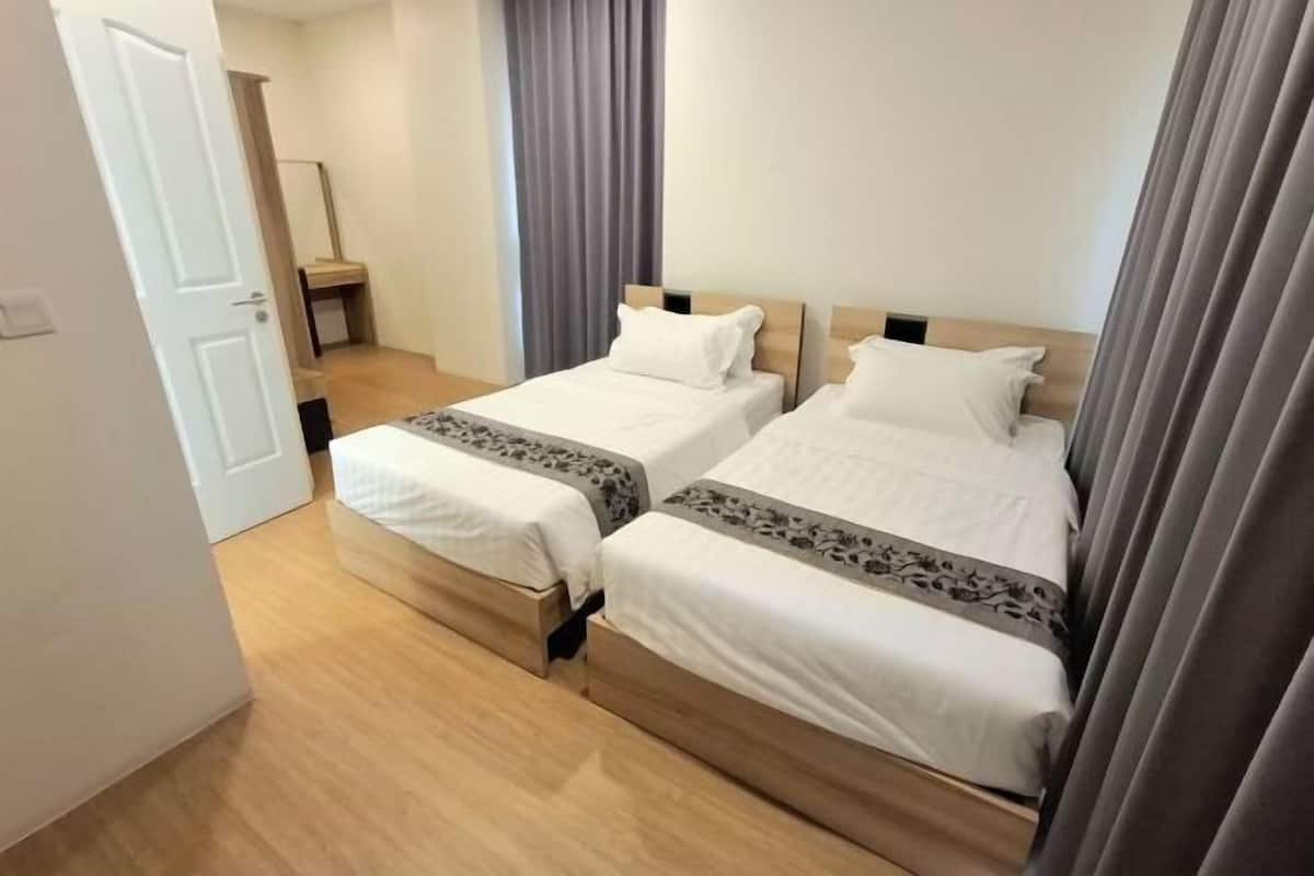 1 bedroom, in-room safe, desk, soundproofing