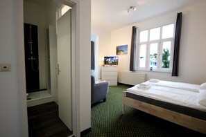 Unclassified image, 2 of 10, button