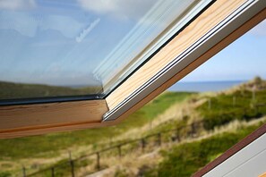 Unclassified image, 5 of 27, button