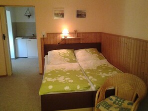 1 bedroom, bed sheets - Vacation apartment Bernstein - Holiday apartment (Insel Hiddensee)