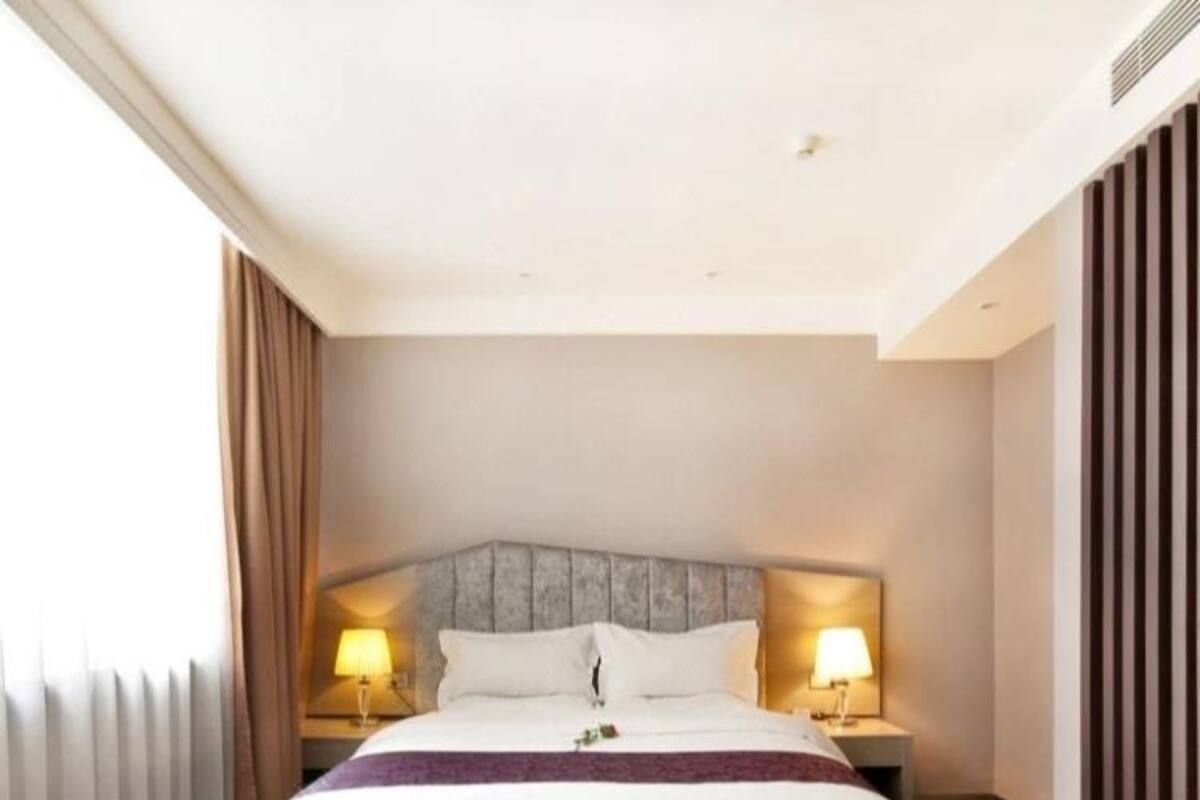 Business Suite (Mainland Chinese Citizen Only) | 1 bedroom, free WiFi