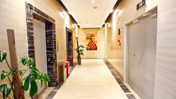 المنشأة من الداخل