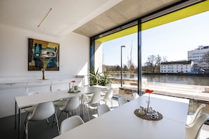 Desayuno bufé gratuito y diario