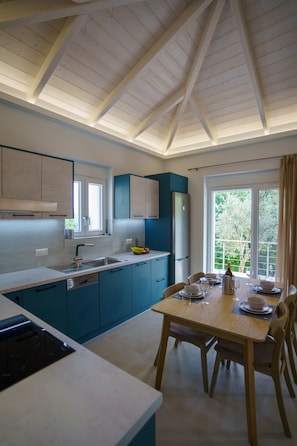 Deluxe Villa | Down comforters, pillowtop beds, individually decorated - ASTRALI STONE VILLAS (Souli)