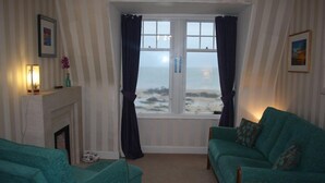 Cottage | Living room - At the Beach (North Berwick)