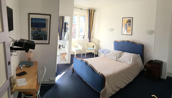 Classic Double Room | Individually decorated, individually furnished, soundproofing - L'Art Doize (Cassel)