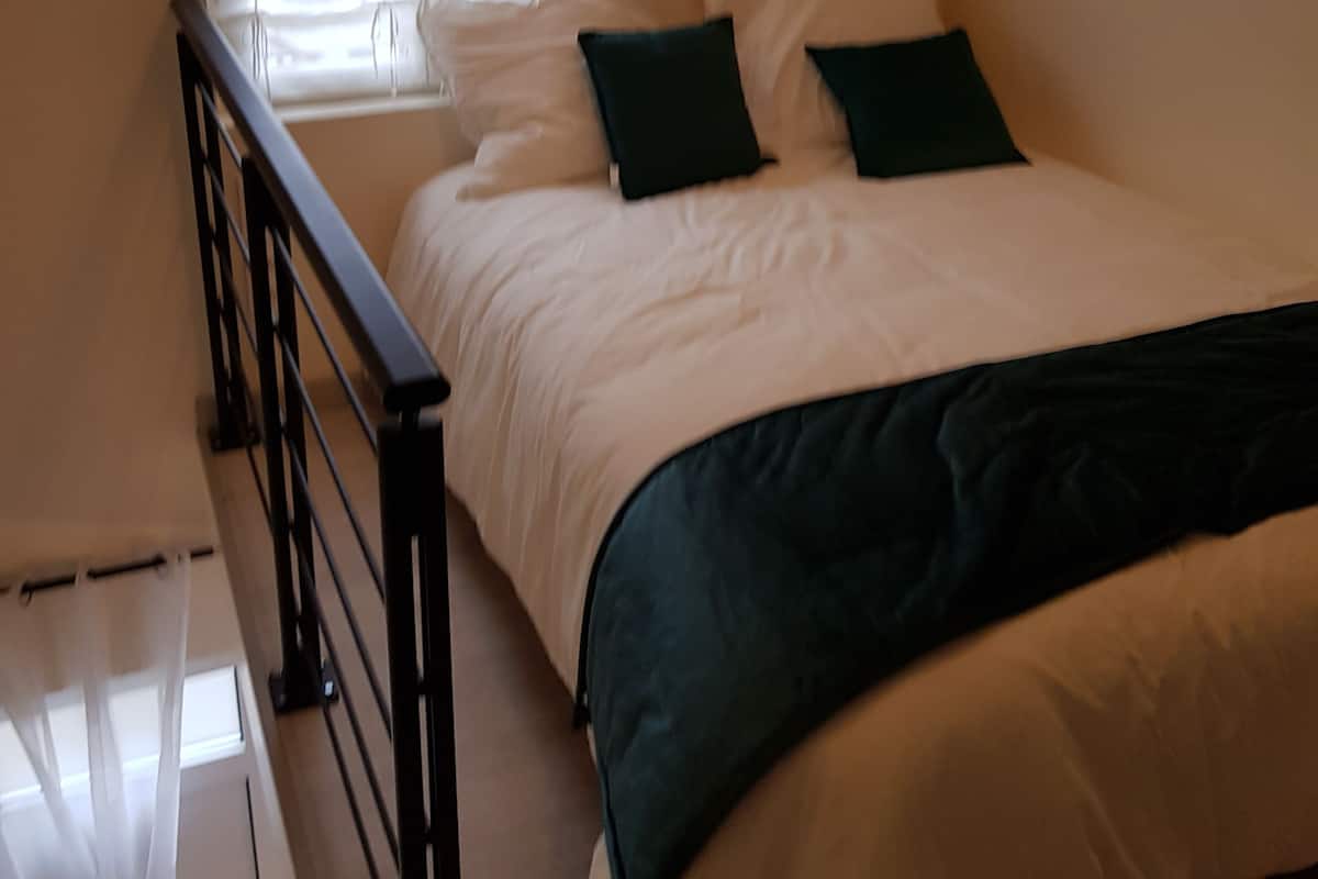 Quarto casal urbano | Comodidades do quarto