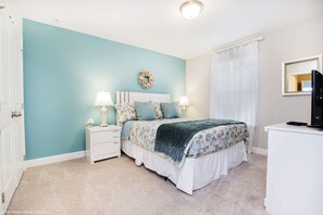 6 bedrooms, premium bedding, individually decorated - Tropical Luxury Near Disney! Professionally Decorated With Huge Pool, Game Room. 6bd/ 4.5ba #6st129 (Davenport)