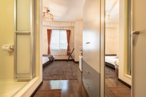 Standard Room 109 | Iron/ironing board, free WiFi - Rupo Kenchoguchi Cozy Hotel (Fukuoka)