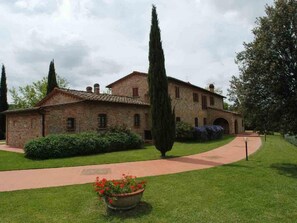 Exterior - Country house in Chianti with pool ID 32 (Montaione)