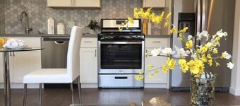 Amazing Bright&New Vrbo 2bedroom. Near SFO!