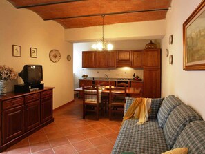 Télévision, cheminée