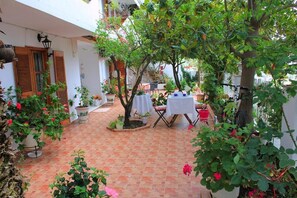 Interior - Vaya Zorba Studios (Skiathos)