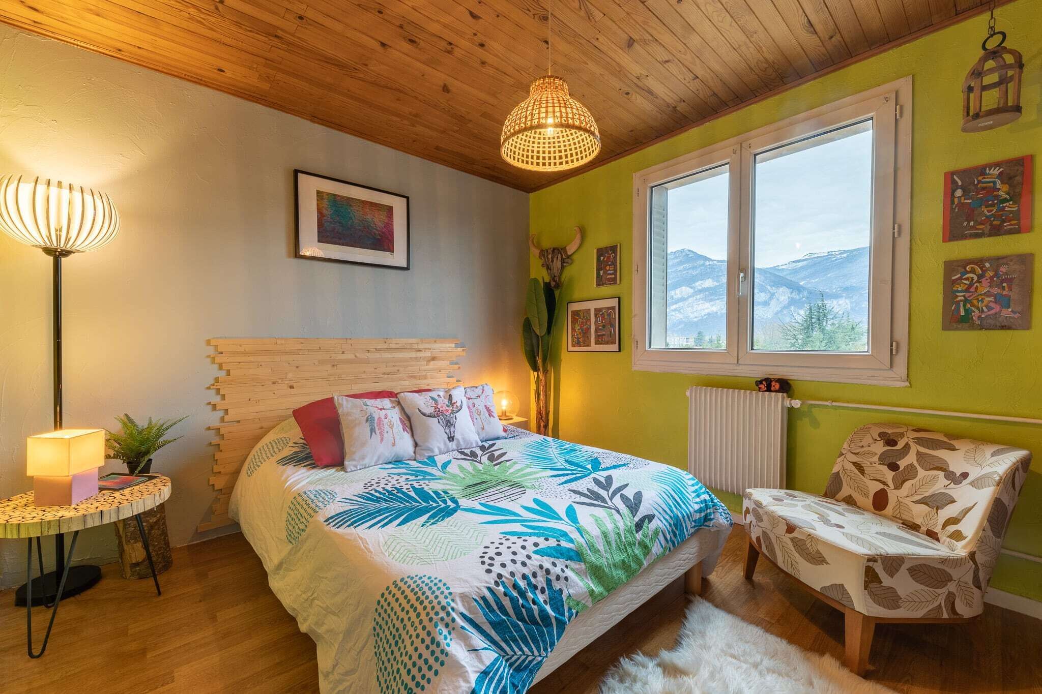 2 habitaciones, insonorización, tabla de planchar con plancha y wifi 