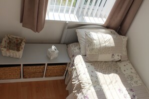 2 bedrooms, WiFi, bed sheets