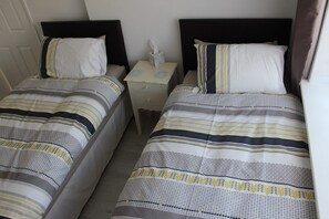 2 bedrooms, iron/ironing board, WiFi, bed sheets