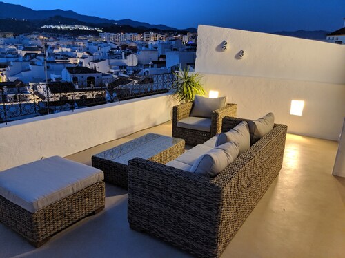 Luxury house in the heart of Estepona historic center